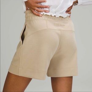 Lululemon soft ambition shorts trench first release softstreme size 0 nwot